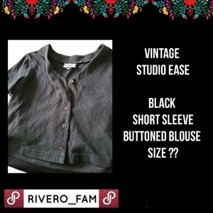 VINTAGE | STUDIO EASE | BLK SHORT SLEEVE BUTTONED| SIZE MEDIUM